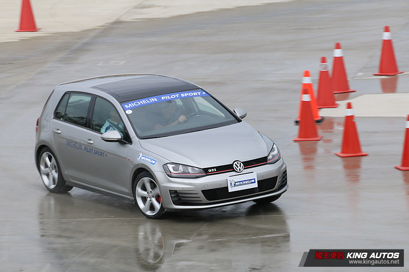 濕地性能更強化 駕馭樂趣再提升─米其林性能胎款《Michelin Pilot Sport 4》體驗 濕地性能更強化 駕馭樂趣再提升─米其林性能胎款《Michelin Pilot Sport 4》體驗