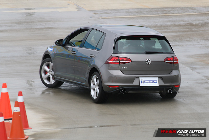 濕地性能更強化 駕馭樂趣再提升─米其林性能胎款《Michelin Pilot Sport 4》體驗 濕地性能更強化 駕馭樂趣再提升─米其林性能胎款《Michelin Pilot Sport 4》體驗