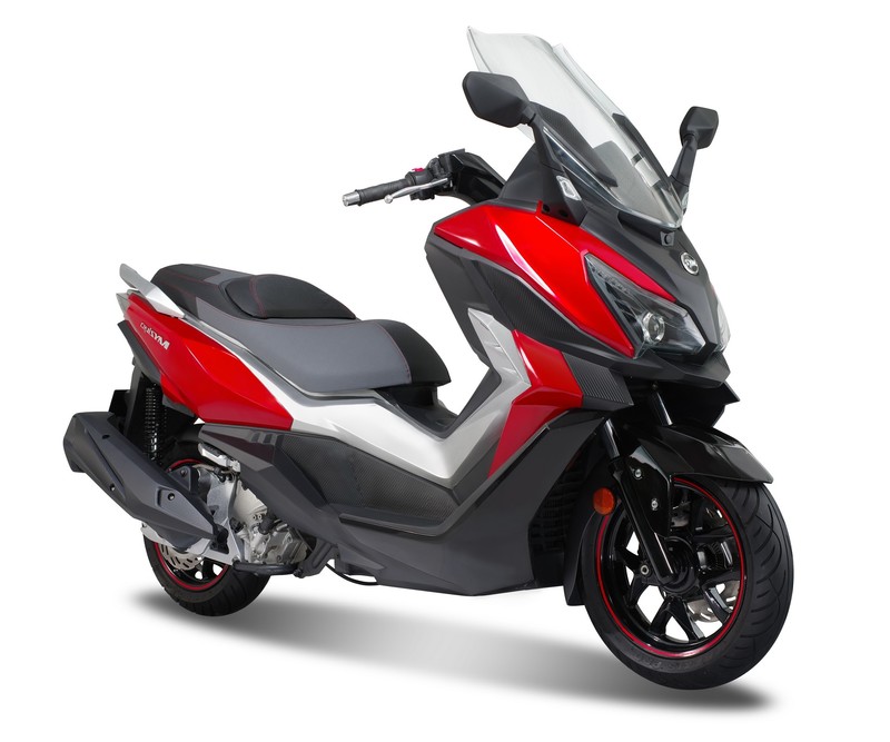 搶先預覽品牌新設計語彙 《Sym Cruisym 300》科隆車展首度發表 搶先預覽品牌新設計語彙 《Sym Cruisym 300》科隆車展首度發表