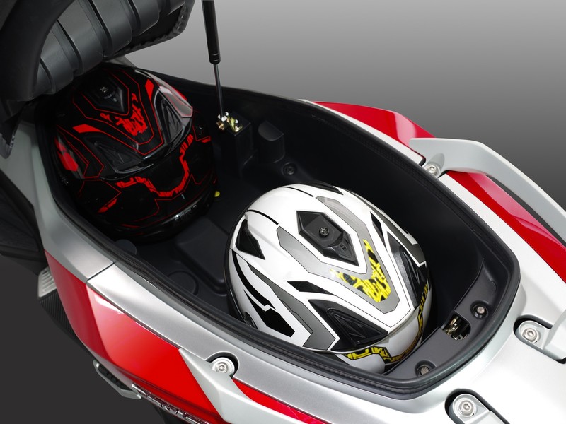 搶先預覽品牌新設計語彙 《Sym Cruisym 300》科隆車展首度發表 搶先預覽品牌新設計語彙 《Sym Cruisym 300》科隆車展首度發表