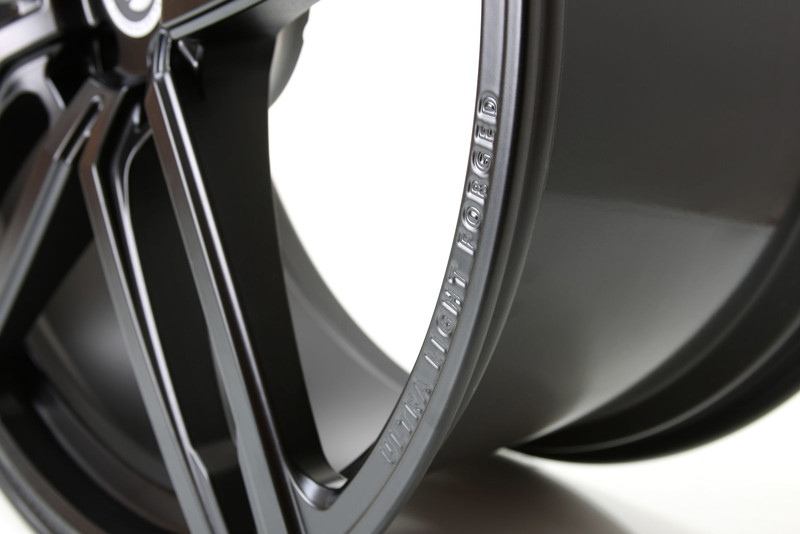 G-Power再出手《BMW M3/M4》這回有碳纖維勁裝上身 G-Power再出手《BMW M3/M4》這回有碳纖維勁裝上身