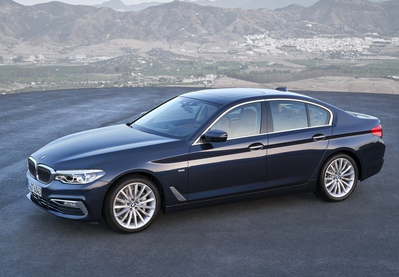 《BMW 5 Series》臺灣預售價正式公布 首批五款車型售價245萬元起 《BMW 5 Series》臺灣預售價正式公布 首批五款車型售價245萬元起