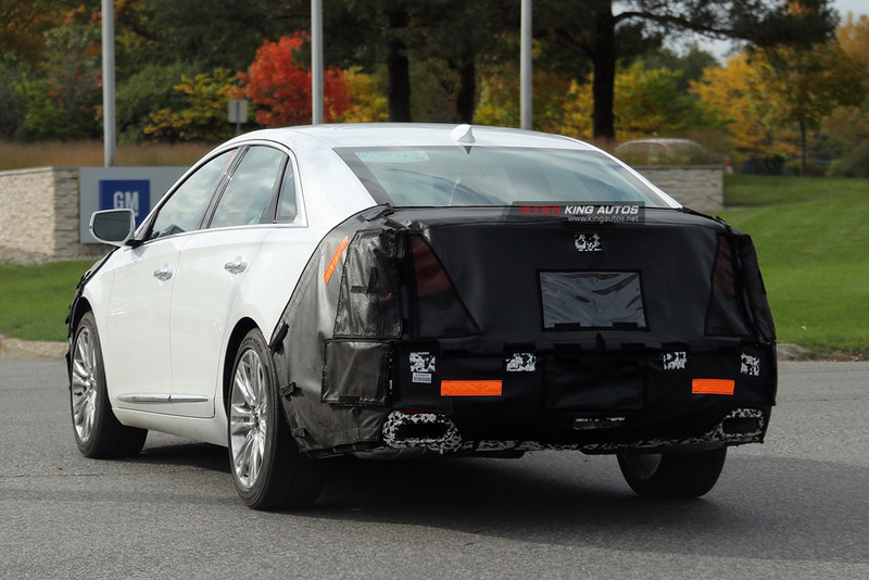 輕度偽裝車照片捕捉 豪華房車《Cadillac XTS》小改款拉皮續命 輕度偽裝車照片捕捉 豪華房車《Cadillac XTS》小改款拉皮續命