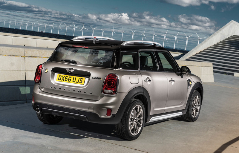 最快明年第1季導入 新世代《Mini Countryman》提前亮相預約洛杉磯車展發表 最快明年第1季導入 新世代《Mini Countryman》提前亮相預約洛杉磯車展發表