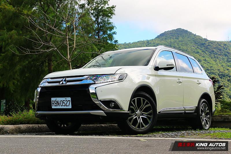 不只更加帥氣 動感更加進化─《Mitsubishi Outlander》旗艦型七人座試駕 不只更加帥氣 動感更加進化─《Mitsubishi Outlander》旗艦型七人座試駕
