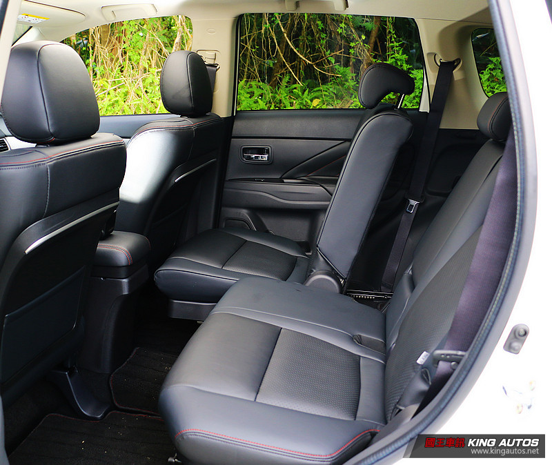 不只更加帥氣 動感更加進化─《Mitsubishi Outlander》旗艦型七人座試駕 不只更加帥氣 動感更加進化─《Mitsubishi Outlander》旗艦型七人座試駕
