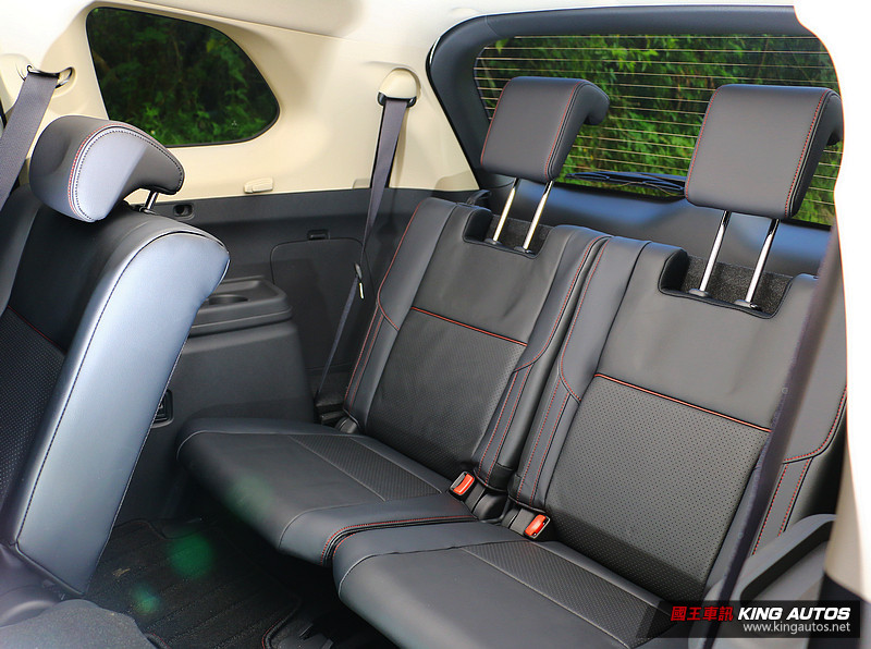 不只更加帥氣 動感更加進化─《Mitsubishi Outlander》旗艦型七人座試駕 不只更加帥氣 動感更加進化─《Mitsubishi Outlander》旗艦型七人座試駕