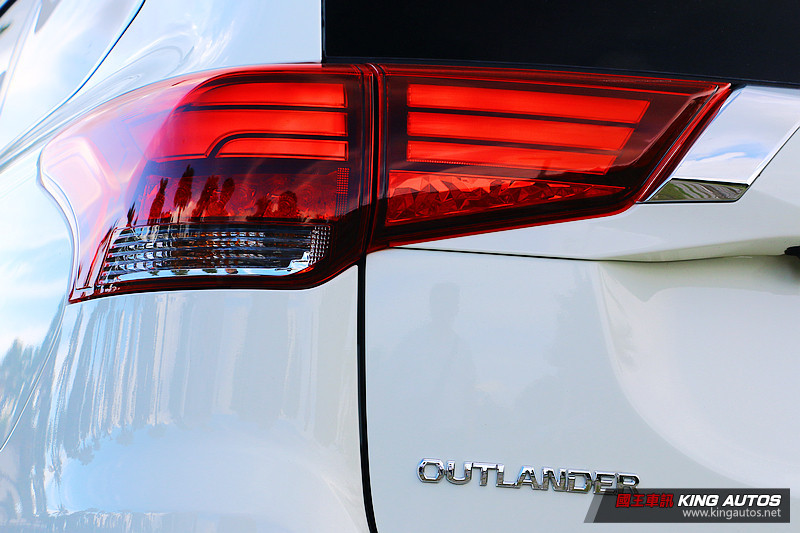 不只更加帥氣 動感更加進化─《Mitsubishi Outlander》旗艦型七人座試駕 不只更加帥氣 動感更加進化─《Mitsubishi Outlander》旗艦型七人座試駕