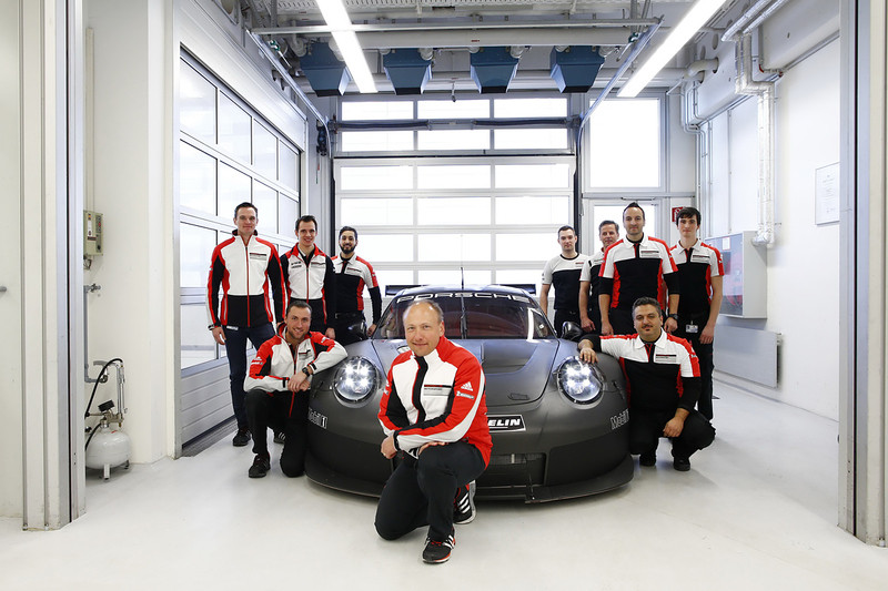 樣貌更兇性能更強悍 最新版《Porsche 911 RSR》預告2016洛杉機車展正式亮相 樣貌更兇性能更強悍 最新版《Porsche 911 RSR》預告2016洛杉機車展正式亮相