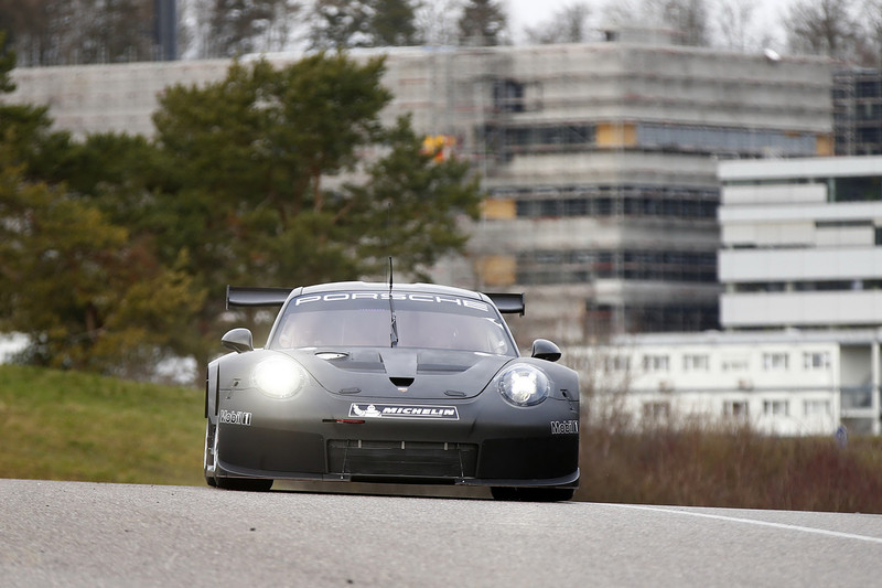 樣貌更兇性能更強悍 最新版《Porsche 911 RSR》預告2016洛杉機車展正式亮相 樣貌更兇性能更強悍 最新版《Porsche 911 RSR》預告2016洛杉機車展正式亮相