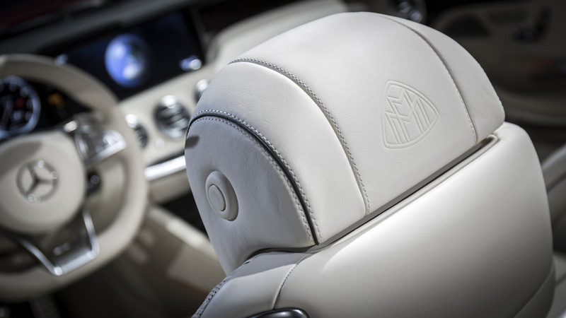 《Mercedes-Maybach S650 Cabriolet》洛杉磯奢華上空秀 《Mercedes-Maybach S650 Cabriolet》洛杉磯奢華上空秀