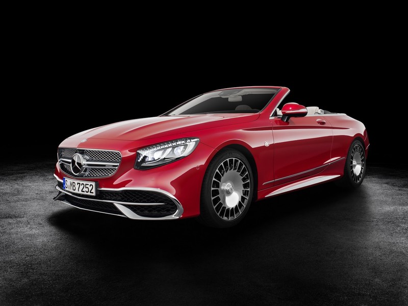 《Mercedes-Maybach S650 Cabriolet》洛杉磯奢華上空秀 《Mercedes-Maybach S650 Cabriolet》洛杉磯奢華上空秀