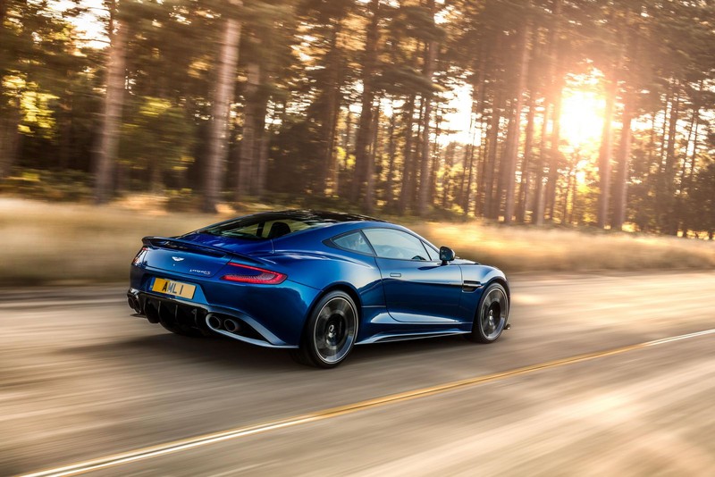 身手進化《Aston Martin Vanquish S》性能旗艦洛杉磯首演 身手進化《Aston Martin Vanquish S》性能旗艦洛杉磯首演