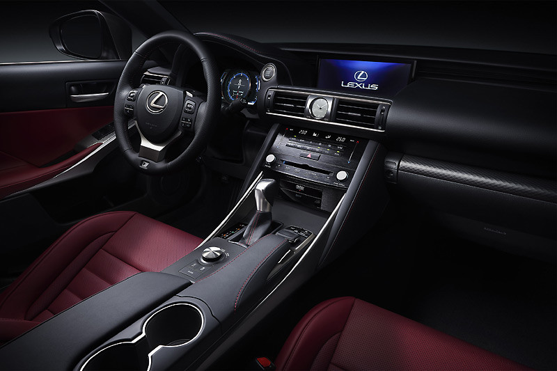 【國王快訊】油電車型縮編、改接單引進 小改《Lexus IS》173萬元起發表上市 【國王快訊】油電車型縮編、改接單引進 小改《Lexus IS》173萬元起發表上市