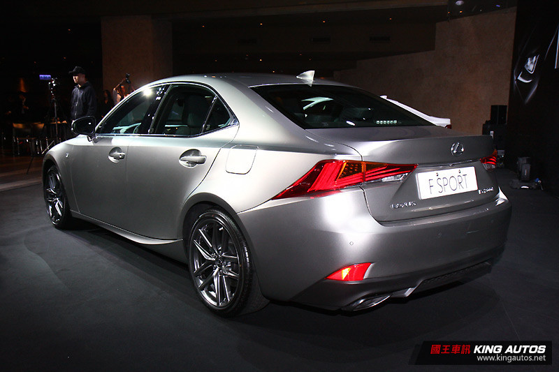 渦輪汽油動力掛帥 小改款《Lexus IS》173萬起搶攻豪華跑房車市場 渦輪汽油動力掛帥 小改款《Lexus IS》173萬起搶攻豪華跑房車市場