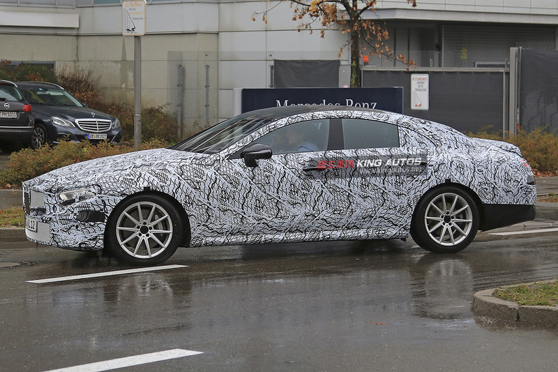 推估2018年現身發表 《Mercedes-Benz CLS》後繼偽裝測試車曝光 推估2018年現身發表 《Mercedes-Benz CLS》後繼偽裝測試車曝光