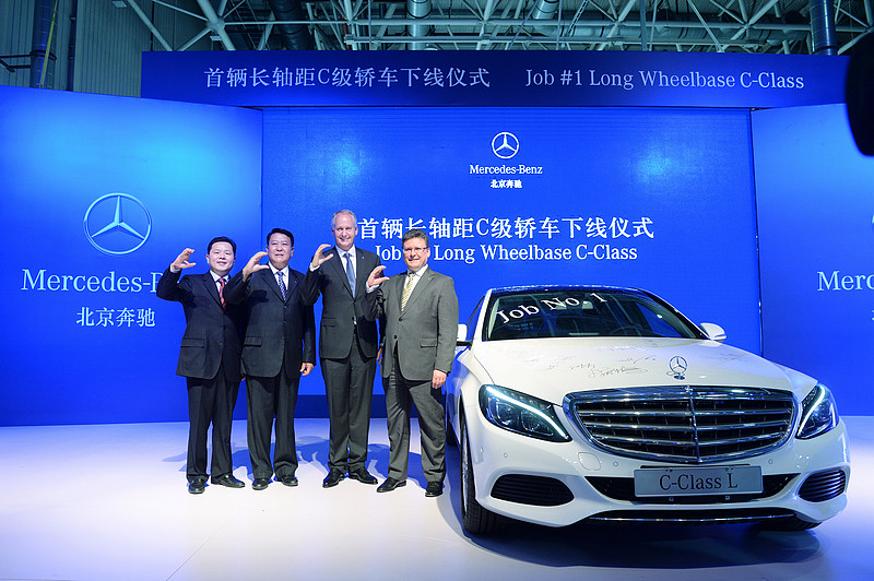 強國賓士里程碑 北京奔馳在地生產第100萬輛《Mercedes-Benz》之《E-Class L》下線 強國賓士里程碑 北京奔馳在地生產第100萬輛《Mercedes-Benz》之《E-Class L》下線