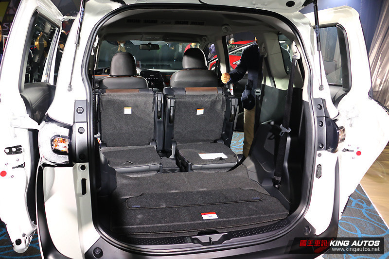 左駕首發展霸氣 國產化《Toyota Sienta》預估月販2,000輛 左駕首發展霸氣 國產化《Toyota Sienta》預估月販2,000輛