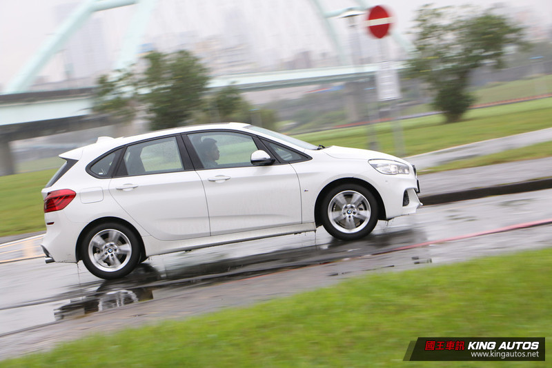 由內到外動感升級─《BMW 220i Active Tourer M Sport》試駕報導 由內到外動感升級─《BMW 220i Active Tourer M Sport》試駕報導