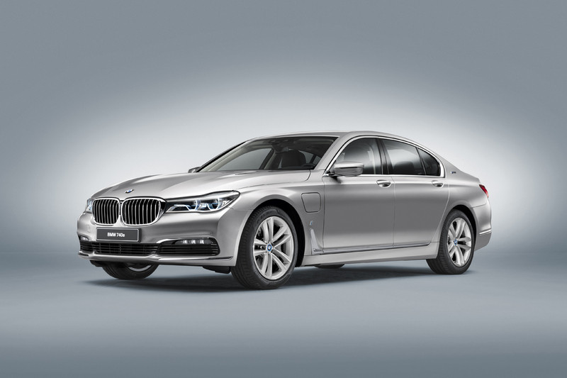 新能源風潮難擋 2020年前《BMW》旗下車型均將提供純電或Hybrid選擇 新能源風潮難擋 2020年前《BMW》旗下車型均將提供純電或Hybrid選擇