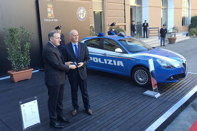 義大利警隊添新軍 《Alfa Romeo Giulia / Giulietta》與《Jeep Renegade》警車亮相 義大利警隊添新軍 《Alfa Romeo Giulia / Giulietta》與《Jeep Renegade》警車亮相