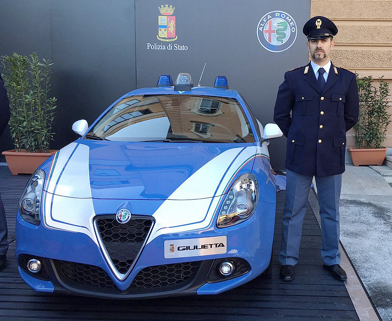 義大利警隊添新軍 《Alfa Romeo Giulia / Giulietta》與《Jeep Renegade》警車亮相 義大利警隊添新軍 《Alfa Romeo Giulia / Giulietta》與《Jeep Renegade》警車亮相