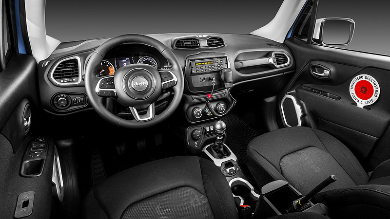 義大利警隊添新軍 《Alfa Romeo Giulia / Giulietta》與《Jeep Renegade》警車亮相 義大利警隊添新軍 《Alfa Romeo Giulia / Giulietta》與《Jeep Renegade》警車亮相