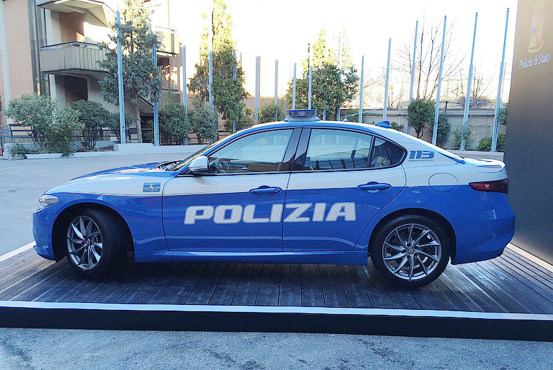 義大利警隊添新軍 《Alfa Romeo Giulia / Giulietta》與《Jeep Renegade》警車亮相 義大利警隊添新軍 《Alfa Romeo Giulia / Giulietta》與《Jeep Renegade》警車亮相