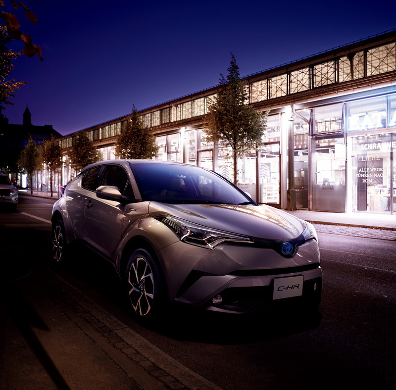 月販目標6,000輛《Toyota C-HR》日本正式發表 月販目標6,000輛《Toyota C-HR》日本正式發表