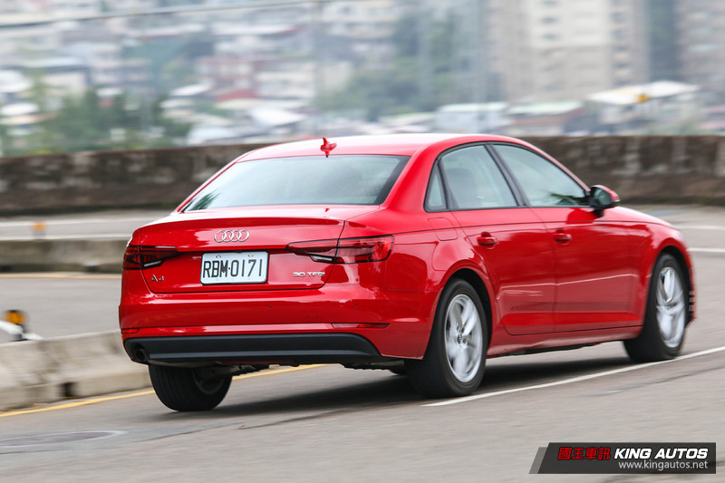 動靜各自精彩─《Audi A4 30 TFSI》vs.《BMW 318i》,動態篇 動靜各自精彩─《Audi A4 30 TFSI》vs.《BMW 318i》,動態篇