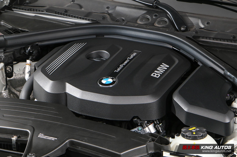 動靜各自精彩─《Audi A4 30 TFSI》vs.《BMW 318i》,動態篇 動靜各自精彩─《Audi A4 30 TFSI》vs.《BMW 318i》,動態篇