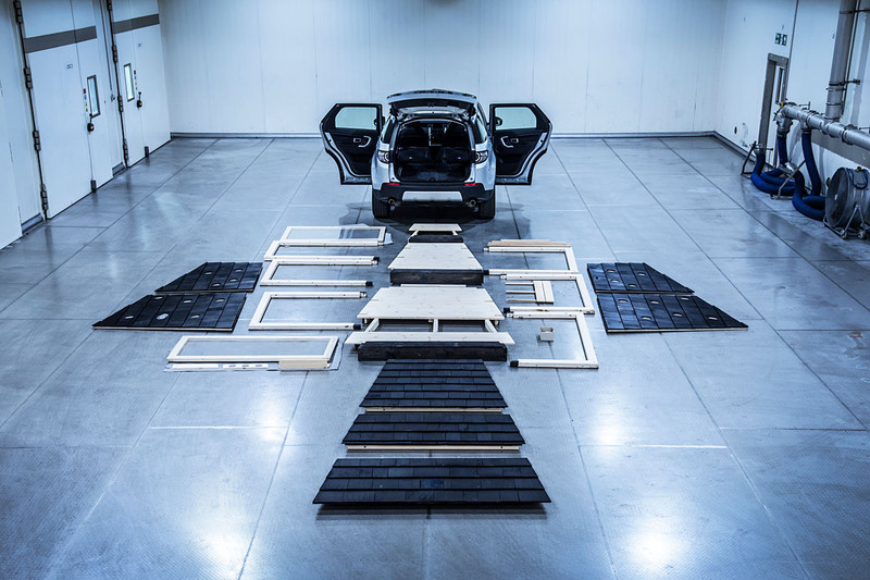 送禮途中歇歇腳 《Land Rover》為聖誕老人打造專屬聖誕小屋 送禮途中歇歇腳 《Land Rover》為聖誕老人打造專屬聖誕小屋