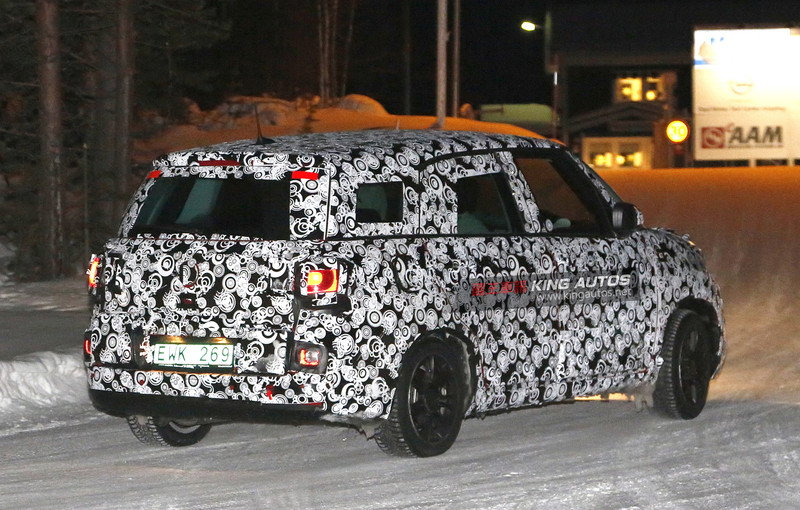 《Fiat 500L》預約小改款 偽裝原型車北歐雪地測試遭逮 《Fiat 500L》預約小改款 偽裝原型車北歐雪地測試遭逮