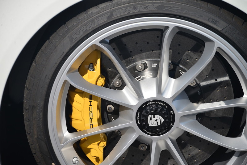 誰說手排沒人愛《Porsche 911 R》身價翻三倍 誰說手排沒人愛《Porsche 911 R》身價翻三倍