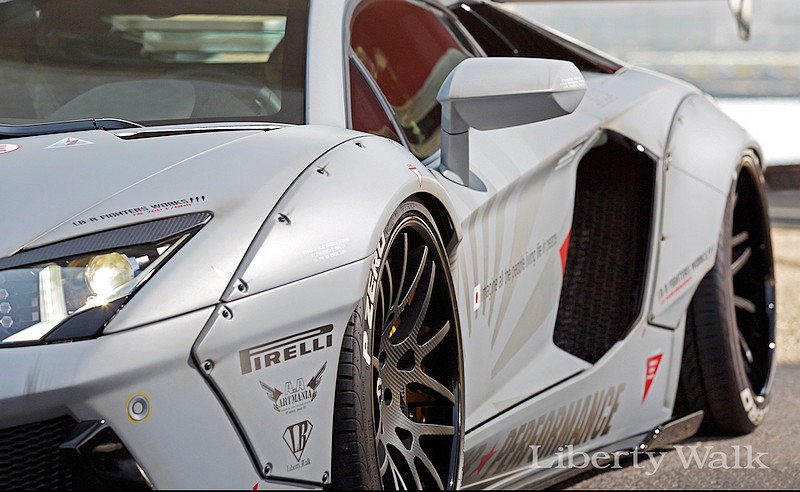 自由に歩大牛帥勁無比 《Lamborghini Aventador》Liberty walk式樣低趴寬體爆帥氣 自由に歩大牛帥勁無比 《Lamborghini Aventador》Liberty walk式樣低趴寬體爆帥氣