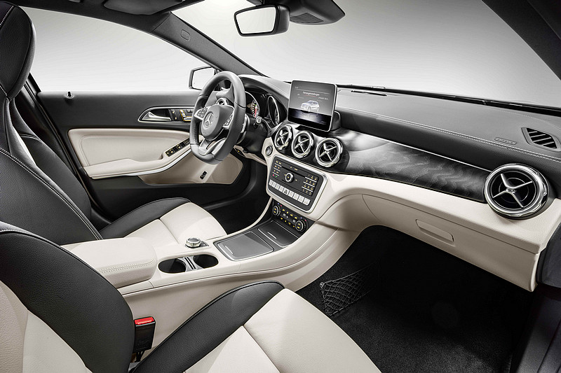 星芒小跨界換新裝 小改款《Mercedes-Benz GLA》預料今年第三季導入臺灣市場 星芒小跨界換新裝 小改款《Mercedes-Benz GLA》預料今年第三季導入臺灣市場
