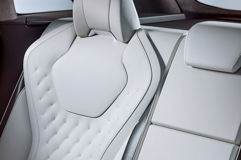 預覽次世代中型SUV概念 《Infiniti QX50 Concept》於2017北美車展釋放無限魅力 預覽次世代中型SUV概念 《Infiniti QX50 Concept》於2017北美車展釋放無限魅力