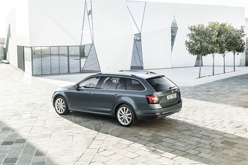 小改《Škoda Octavia》家族完整曝光 預計今年下半年引進臺灣市場 小改《Škoda Octavia》家族完整曝光 預計今年下半年引進臺灣市場