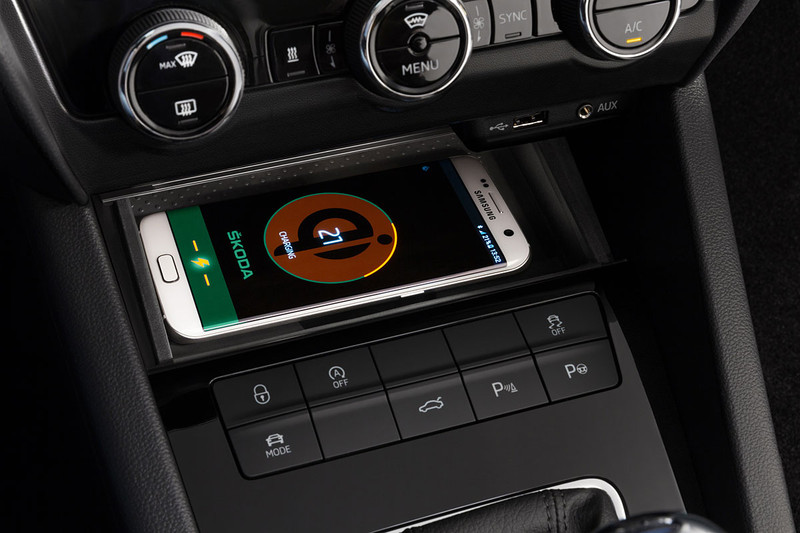 小改《Škoda Octavia》家族完整曝光 預計今年下半年引進臺灣市場 小改《Škoda Octavia》家族完整曝光 預計今年下半年引進臺灣市場