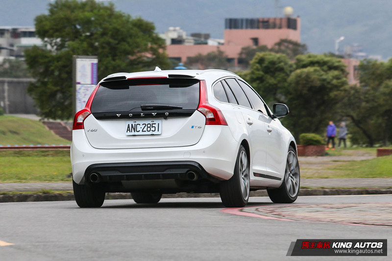向北極星看齊─《Volvo V60 T6 R-Design Polestar Edition》試駕報導 向北極星看齊─《Volvo V60 T6 R-Design Polestar Edition》試駕報導