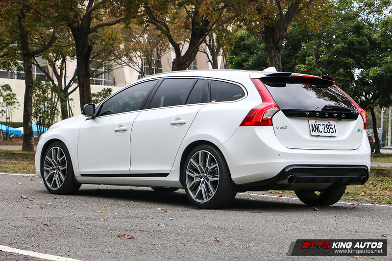 向北極星看齊─《Volvo V60 T6 R-Design Polestar Edition》試駕報導 向北極星看齊─《Volvo V60 T6 R-Design Polestar Edition》試駕報導