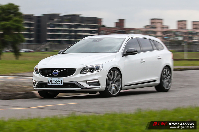 向北極星看齊─《Volvo V60 T6 R-Design Polestar Edition》試駕報導 向北極星看齊─《Volvo V60 T6 R-Design Polestar Edition》試駕報導