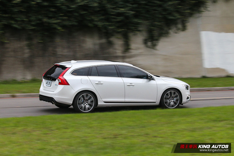 向北極星看齊─《Volvo V60 T6 R-Design Polestar Edition》試駕報導 向北極星看齊─《Volvo V60 T6 R-Design Polestar Edition》試駕報導