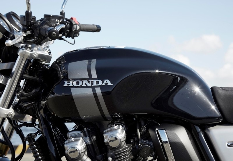 日式濃醇咖啡香 《Honda CB1100 EX/CB1100 RS》日本市場正式發售 日式濃醇咖啡香 《Honda CB1100 EX/CB1100 RS》日本市場正式發售
