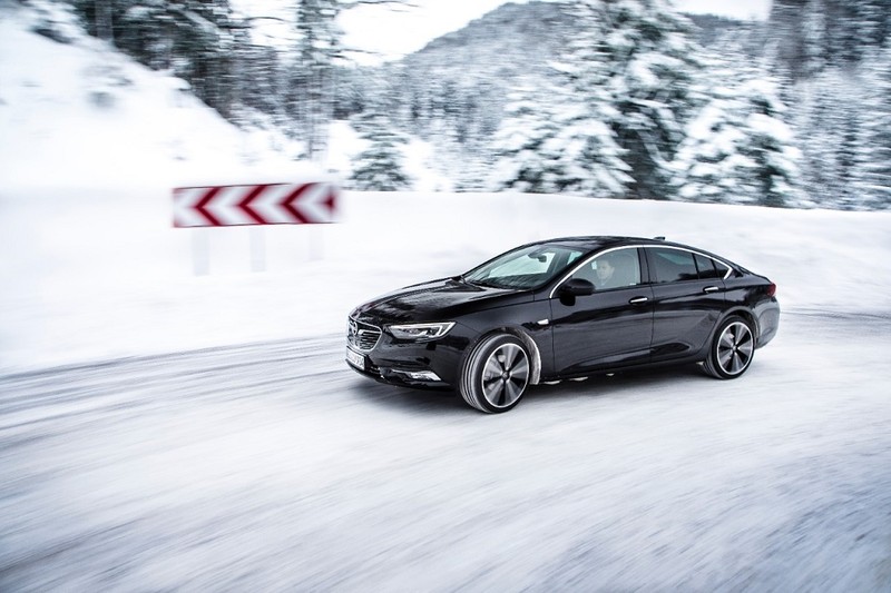 首搭無差速器四驅系統 《Opel Insignia Grand Sport 4x4》操控、節能同步升級 首搭無差速器四驅系統 《Opel Insignia Grand Sport 4x4》操控、節能同步升級