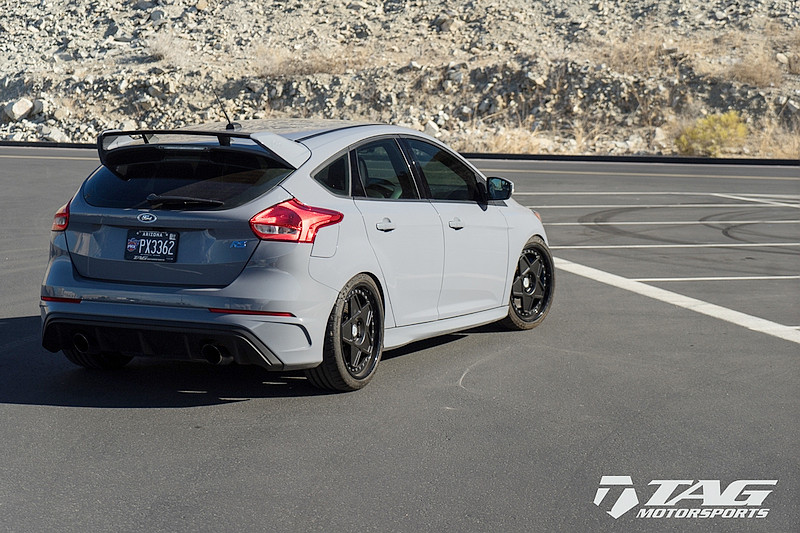 「百改降為先」之TAG Motorsport操刀《Ford Focus RS》低趴藏輪式樣亮相 「百改降為先」之TAG Motorsport操刀《Ford Focus RS》低趴藏輪式樣亮相