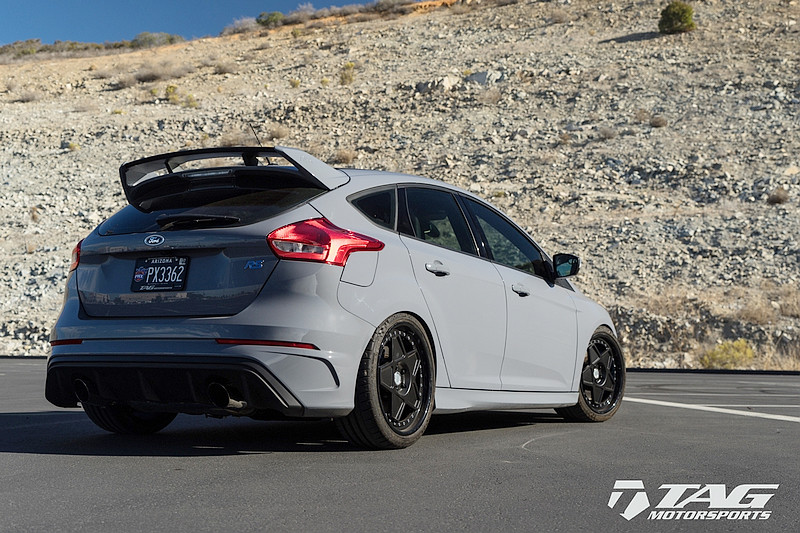 「百改降為先」之TAG Motorsport操刀《Ford Focus RS》低趴藏輪式樣亮相 「百改降為先」之TAG Motorsport操刀《Ford Focus RS》低趴藏輪式樣亮相