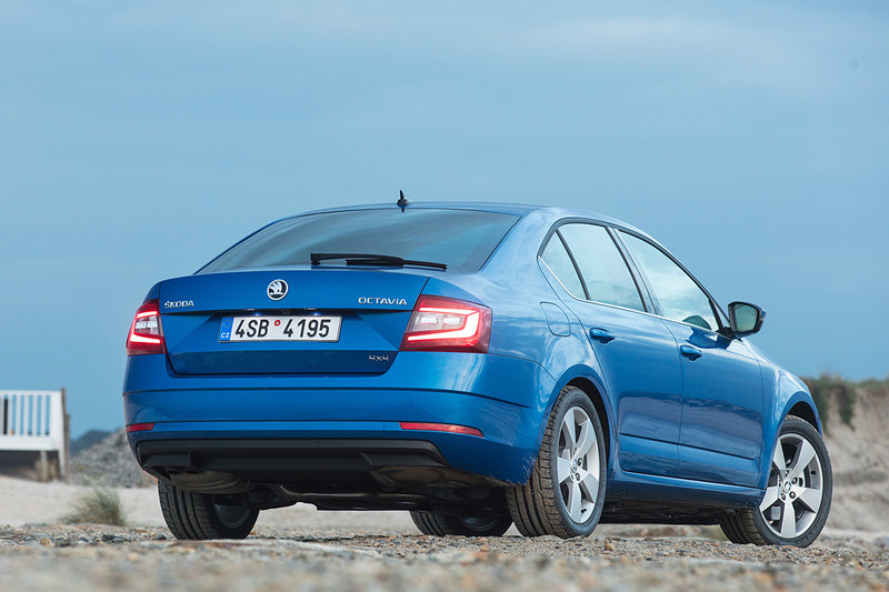 首批小改款《Škoda Octavia》步出生產線 國內預計下半年導入販售 首批小改款《Škoda Octavia》步出生產線 國內預計下半年導入販售