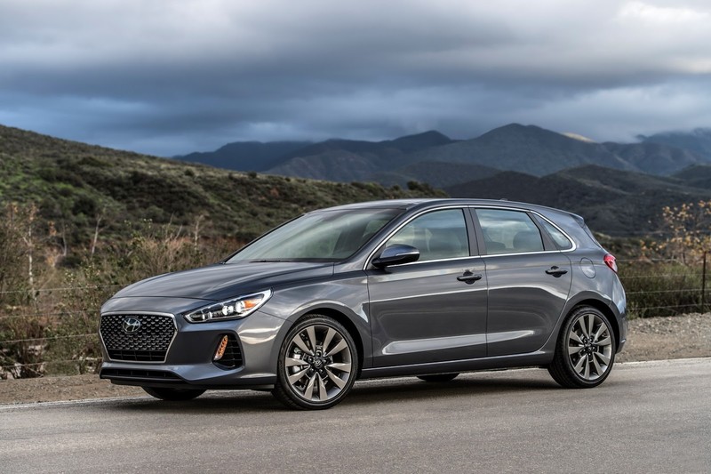 2018年式《Hyundai Elantra GT》芝加哥車展動感現身 2018年式《Hyundai Elantra GT》芝加哥車展動感現身