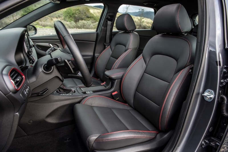 2018年式《Hyundai Elantra GT》芝加哥車展動感現身 2018年式《Hyundai Elantra GT》芝加哥車展動感現身